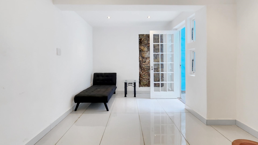 1 Bedroom Property for Sale in Schotschekloof Western Cape